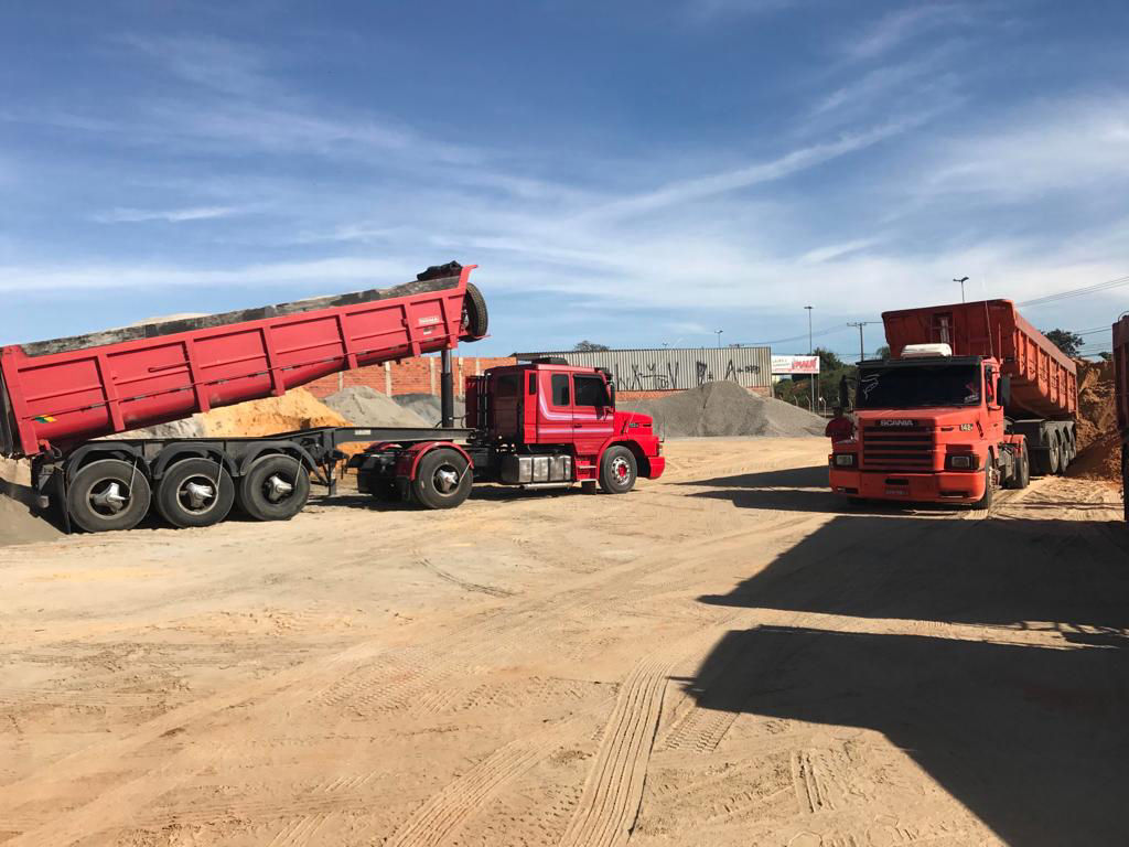 taubeer areia pedra terraplenagem disk entulho cacamba em sorocaba